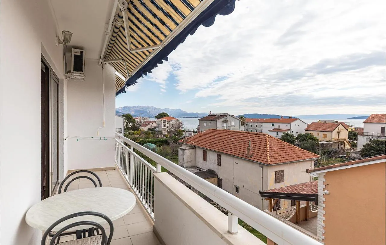 Amazing Apartment In Kastel Stafilic With Wifi Kastela