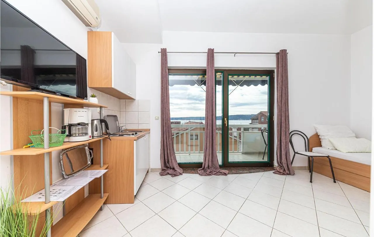 Amazing Apartment In Kastel Stafilic With Wifi Kastela